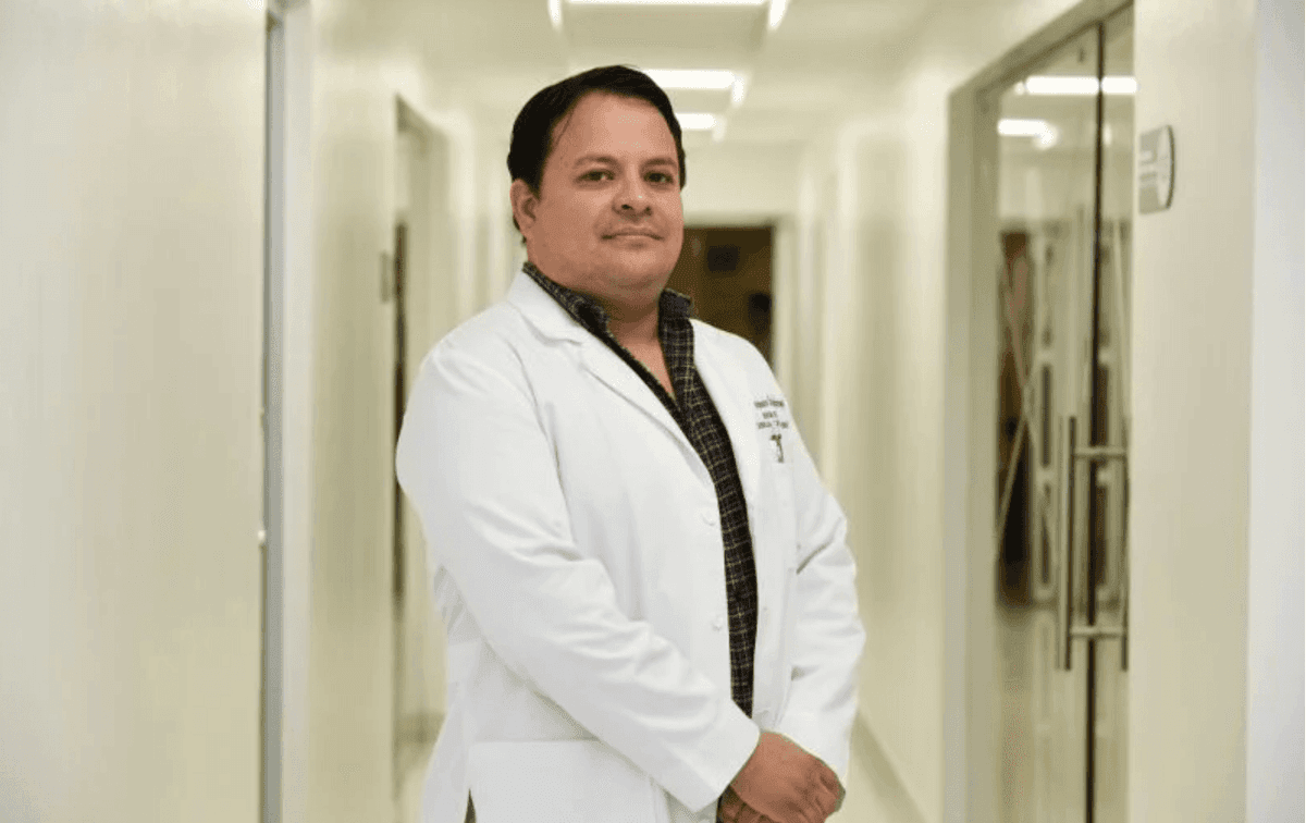 Dr. Alejandro Ortíz Arroyo